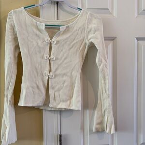 Chic Cream Ribbed Women's Blouse with Floral Buttons